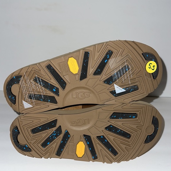 Women’s UGG ISLEY WATERPROOF CHESTNUT SHORT BOOTS #5.5 - Picture 7 of 7